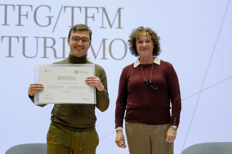 Entrega del tercer premio de TFM: Díaz Solano, Pau