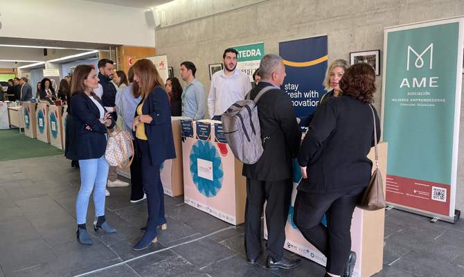 Exitosa Feria del Empleo en el Campus de Gandia de la UPV