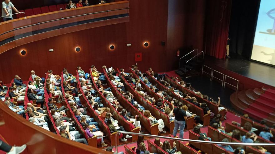 El Teatre Serrano porta una oferta variada i vibrant de teatre per a esta primavera