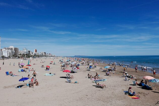 Gandia beaches renew quality distinctions - Cátedra Gandia Turismo ...